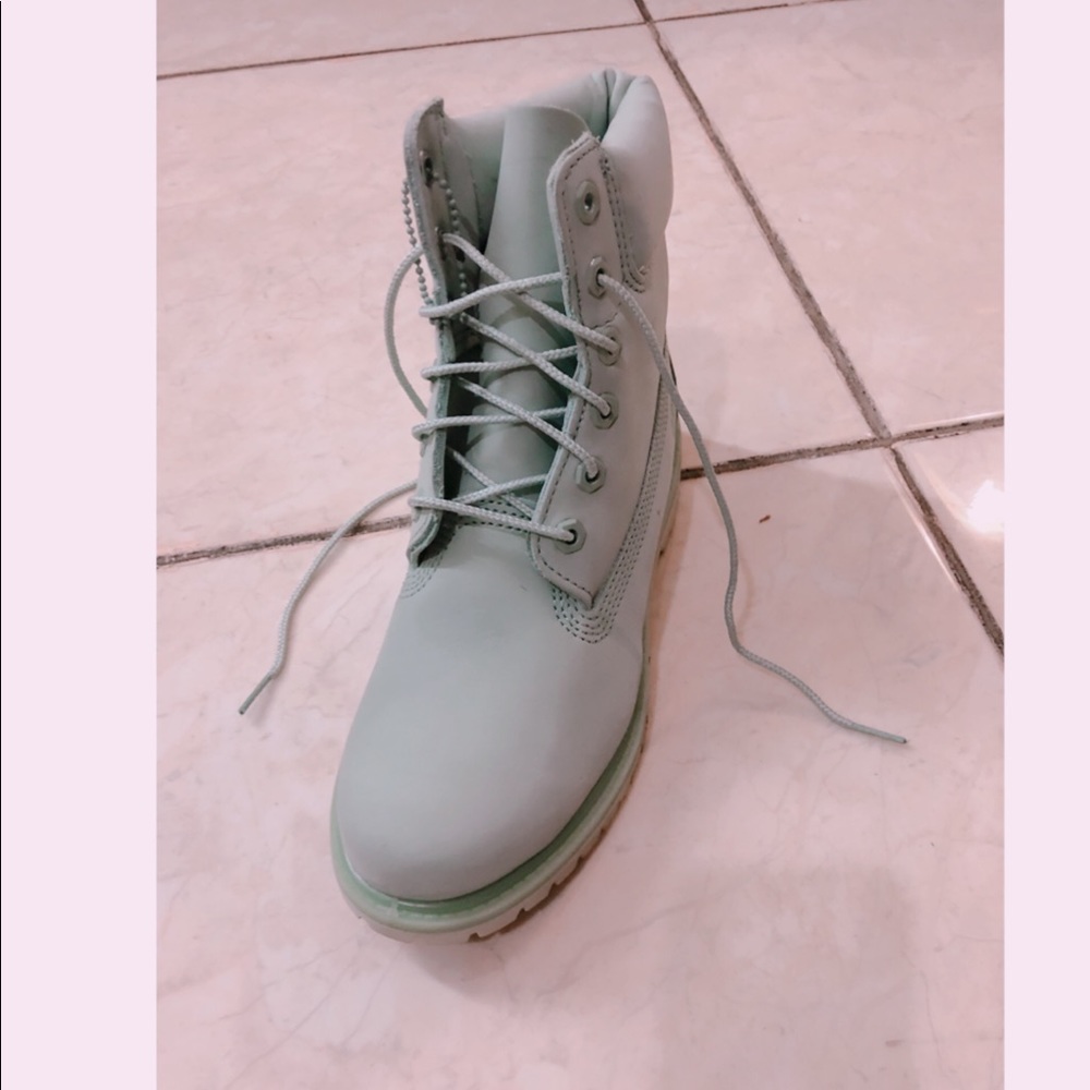 🎉Hostpick!! 3/10!🎉Timberland (silt green) - Picture 3 of 4